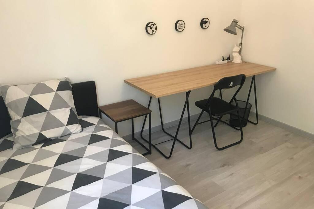 La Maison De Ville - 4 Chambres, 2 Sdb, Terrasse Et Garage - 90M2 Везул Екстериор снимка
